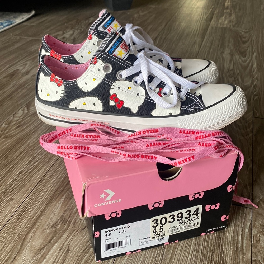 Limited Edition Hello Kitty Converse Chuck Taylor Low Top Women Shoes.